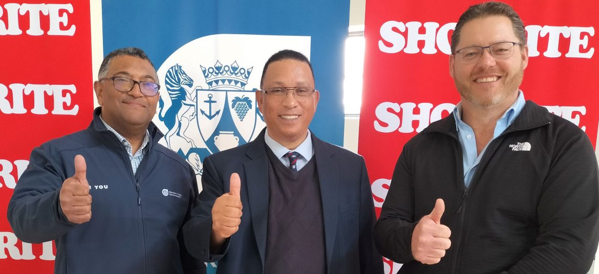 Darryl Jacobs_Minister Meyer_ Pieter van Zyl