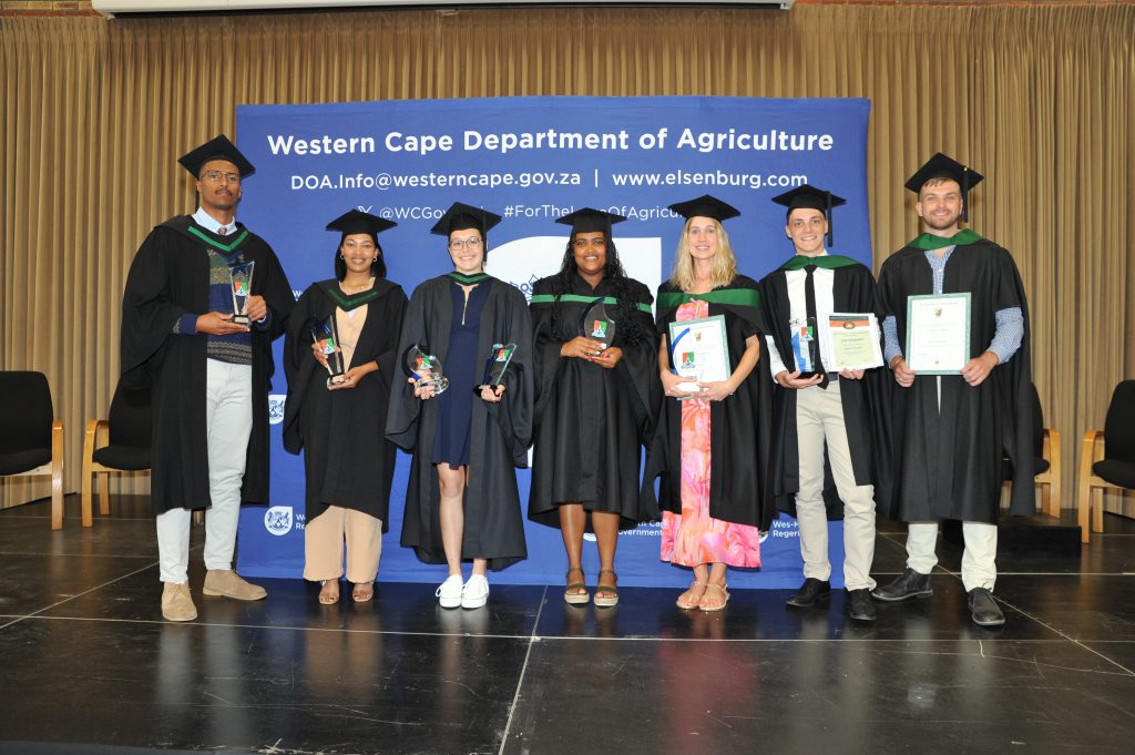 Top Achievers 2024 from left to right: Valentino Januarie, Petrovene Desnay, Danelle Groenewald, Engela Uithaler, Johanna Slabber Keanu Cilliers, Gert Viljoen.