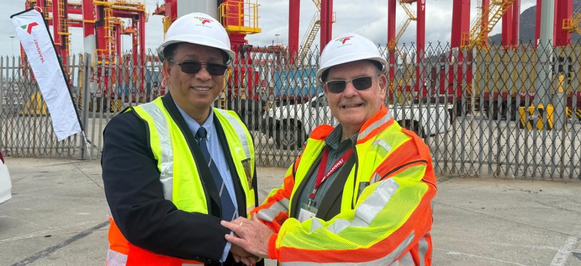 Minister Meyer and Terry Gale
