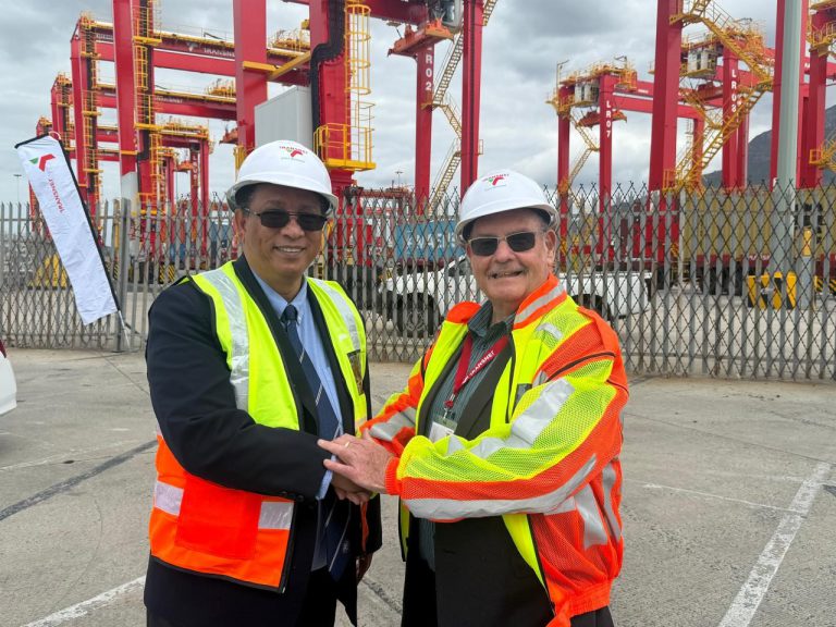 Minister Meyer and Terry Gale