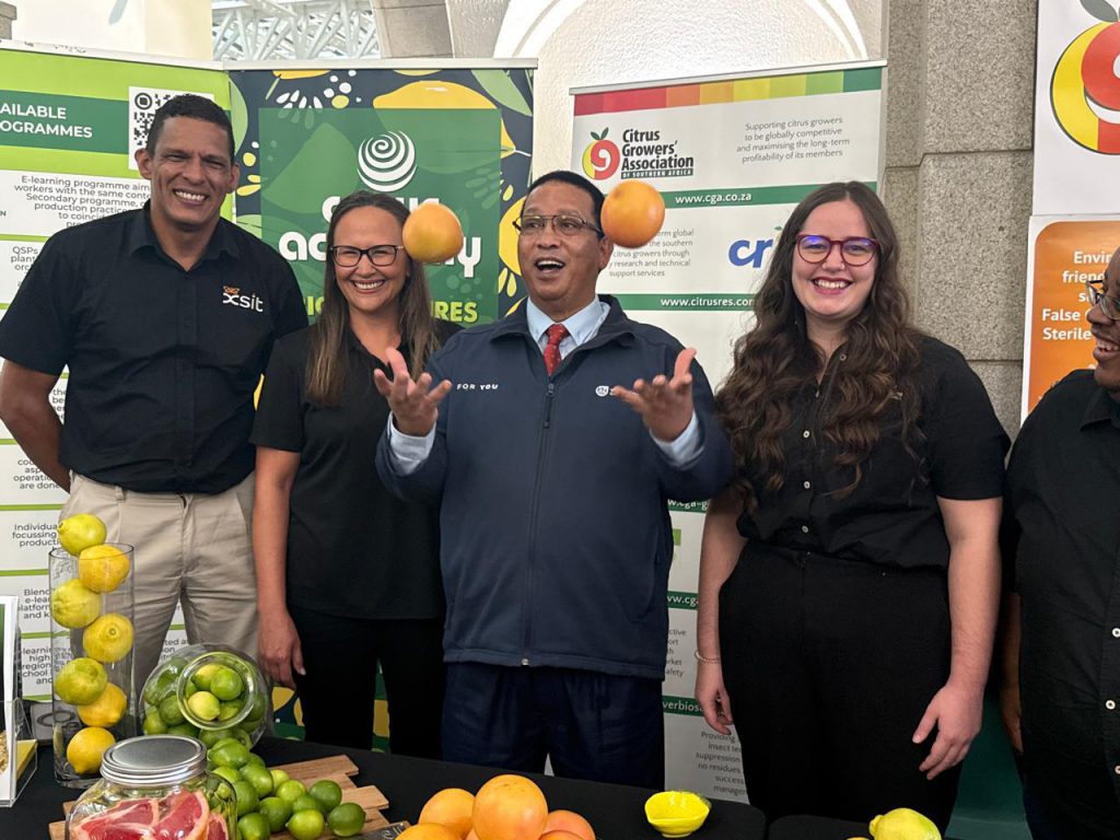 Minister & Citrus Growers SA Association