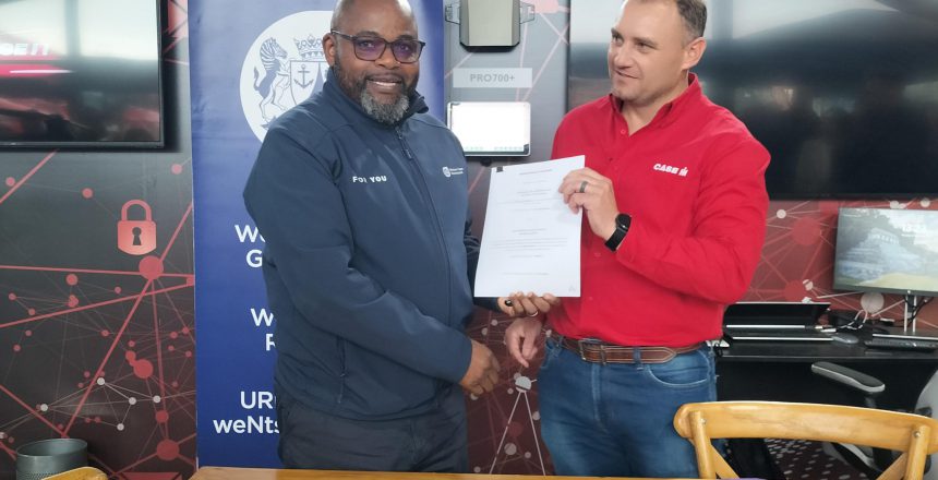 Dr Mogale Sebopetsa and Stephen Nel